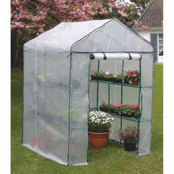 Serre de jardin pour semis et hivernage. Sa taille lui permet d'être intégré facilement même dans les plus petits jardins. Le ...