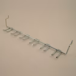 Description générale Râtelier pour 6 outils universel, idéal pour organiser et ranger vos outils de manière efficace. Ce râte ...