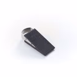 Cale de porte en caoutchouc avec poignée de préhension en inox Semelle antidérapante striée Bec souple pour rentrer sous tout ...