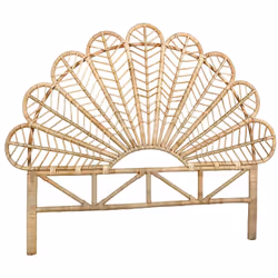 Description générale Cette tête de lit élégante, fabriquée en rotin, apporte une touche naturelle à votre chambre. Ses finiti ...