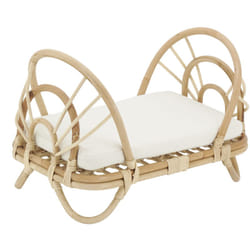 Lit de poupée en rotin naturel + coussin