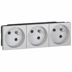 Triple prise de courant 2P+T inclinées à 45° précâblées IK07 Mosaic 6 modules avec bornes automatiques - alu