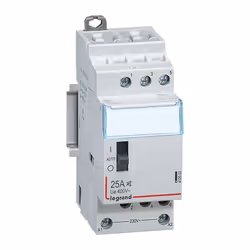 Le contacteur pour tarifs heures creuses - tripolaire 400V~ - 20A - 2 modules Legrand est conçu pour être installé dans un ta ...