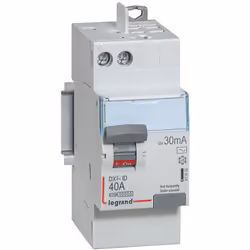 L'interrupteur différentiel bipolaire - Type AC 30mA arrivée haut/départ haut par bornes automatiques 40A DX³-ID assure une p ...