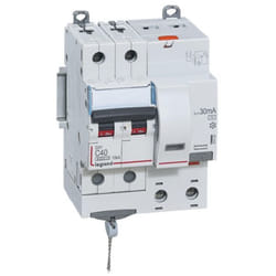 Disjoncteur différentiel monobloc DX³6000 10kA bipolaire 230V~ à 400V~ pour peigne HX³ traditionnel bipolaire ou câblage TypeAC 30mA