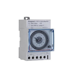 Legrand Micro Rex W31 semaines Programmateur journalier Analogique, Répartiteur à encastrer 3 Module Large, - 412814