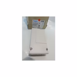 Récepteur radio 1 sortie pour volets roulants / store 10A IP55 KNX Quicklink TEBIS HAGER TRE221 Le TRE221 est un récepteur ra ...