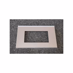 Plaque de finition 1 poste 4 modules horizontale couleur brun taupe entraxe 57mm série Gallery HAGER Plaque gallery plastique ...