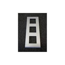 Plaque de finition 3 postes 6 modules verticale couleur gris titane entraxe 71mm série Gallery HAGER