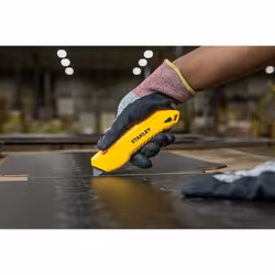 Couteau avec lames remplaçables Stanley STHT10368-0