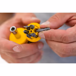 Stanley TOURNEVIS PORTE-EMBOUTS BOULE A CLIQUET BIMATIERE + 6 EMBOUTS
