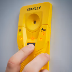 Détecteur pour le métal et le bois Stanley S110