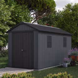 Conçu pour durer, l'abri de jardin Newton Plus 7513 possède des panneaux épais et rigides renforcés par des structures métall ...