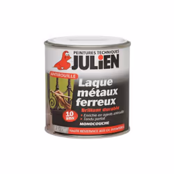 Description commerciale La Laque métaux ferreux est une peinture monocouche, enrichie en agents antirouille, qui protège et d ...