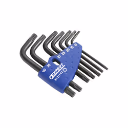 • Sur support plastique, étui compact et résistant. • Clés en acier au chrome vanadium, finition phosphate noir.