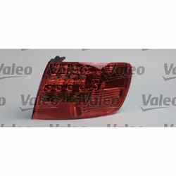 Feu arrière VALEO VAL043330