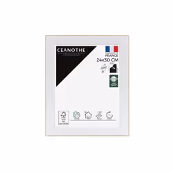Présentation du Cadre Photo Le cadre photo Ceanothe Newton 24 x 30 cm en bois et blanc est une création élégante et moderne, ...