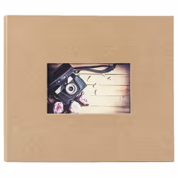 Album photo kraft à la couverture personnalisable grâce à sa fenêtre, Studio est un album traditionnel disposant d'une reliur ...