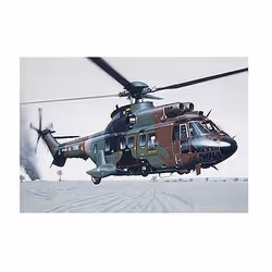 Maquette Super Puma AS 332 M1 - HELLER - 78 pièces - pour enfant et utilisation extérieure