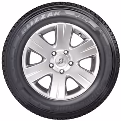 Bridgestone Blizzak W810 215/75 R16 113/111R auto Pneus hiver Pneus FIAT: Ducato III Van, Ducato III Camion plate-forme/Châssis 6393