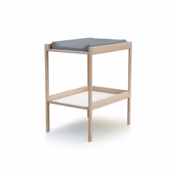 Une table à langer pratique et discrète Avec ses dimensions réduites, elle s'adapte à tous les espaces, de la salle de bain à ...
