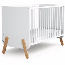 Lit bébé en bois PIRATE 60 x 120 cm de AT4 Avec son style scandinave, ce lit bébé PIRATE créera une ambiance douce et chaleur ...