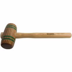En bois comprimé avec frettage encastré en fibre de verre. Manche hickory Maillet en bois comprimé avec frettage encastré en  ...