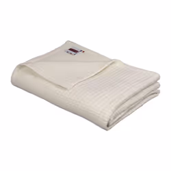 Découvrez le plaid DODO en coton caresse coloris Nature, alliant douceur et chaleur avec sa densité de 435 g/m². Composé de 6 ...