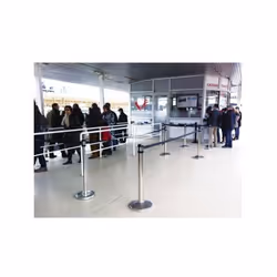 Pour l'accueil et la gestion des accès dans les espaces publics. Poteau acier avec base lestée, sangle extensible autofreinée ...