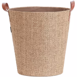 Matière :Tissu Couleur : Naturel Equipé de deux anses Taille max bûches : 50 cm Tenue : rigide Dimensions : 44 x 44 x 45 cm