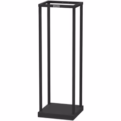 Matière : Acier peint Coloris : Noir Taille max bûches : 50 cm À monter soi-même Dimensions : 39 x 39 x 119 cm