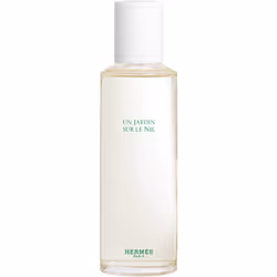 LA CRÉATION
Évoquant un voyage olfactif dans les îles-jardins à Assouan en Égypte, l'eau de toilette Un Jardin sur le Nil est ...