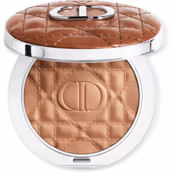 L'été sur votre peau, en un seul geste : Dior Forever Nude Bronze rehausse le teint d'un effet hâlé naturellement lumineux ou ...