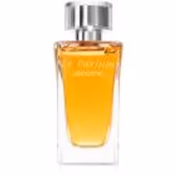 Le mariage de douceur et de force qui se cache en chaque femme est désormais exprimé par un parfum. L’eau de parfum Jacomo Le ...