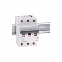 Legrand - Disjoncteur Legrand Modèle cardioïde B : 16 A - 3 pôles, 6 kA Montage sur rail DIN 35 mm 3ème a Largeur 17,5 mm