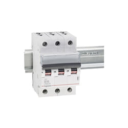 Legrand - TX3 commutateur ls B16 a 3P 6 ka 3 m 403402