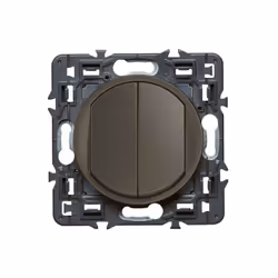 Interrupteur va-et-vient LEGRAND Céliane Soft 230V graphite Le Poussoir + interrupteur ou va-et-vient Céliane Soft permet d'a ...