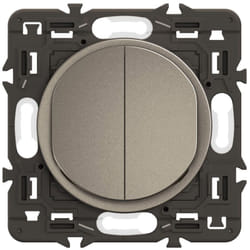 Double interrupteur ou va-et-vient Céliane 10AX - Enjoliveur Titanium et support - Legrand