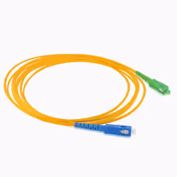 Souple et robuste, le câble fibre optique permet de relier le boîtier fibre à la prise murale fibre. Il garantit la pureté du ...