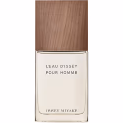 Fragrance boisée pour homme qui dépeint la rencontre entre deux forces opposées de la nature