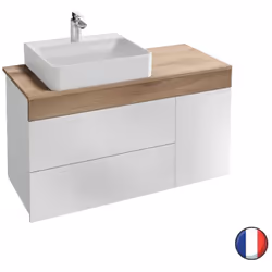Le meuble vasque Sully de la marque Jacob Delafon est livré avec une vasque à poser rectangulaire en céramique. Vous pourrez, ...