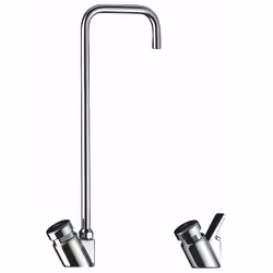 Ce robinet col de cygne est indiqué pour les fontaines à eau. Cette robinetterie Delabie est dotée d’une commande unique à pr ...