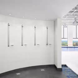 Panneau de douche temporisé: Panneau aluminium anodisé et chrome satiné. Raccord orientable pour alimentation par le haut ou  ...