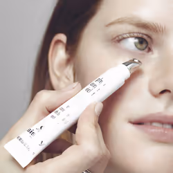 Sisley Phyto-Cernes Eclat crème contour des yeux 15 ml 5 Foncée - Vue supplémentaire 5