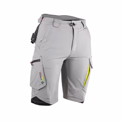 Le bermuda 4Way stretch de la marque LMA est conçu pour offrir confort et fonctionnalité durant les mois les plus chauds. Dot ...