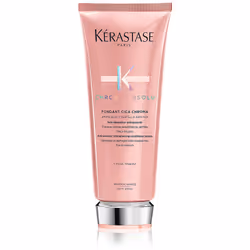 L’après-shampoing Kérastase Fondant Cica Chroma prévient efficacement la porosité de tous les types de cheveux sensibilisés o ...