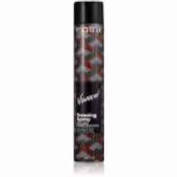 Une laque fixation extra-forte pour une coiffure qui tient pendant 24&nbsp;heures