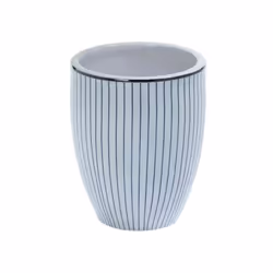 Gobelet de la marque Spirella. Combinez à la fois le pratique et l'élégance grâce à ce Gobelet de la gamme LIGNE. Idéal pour ...