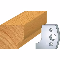 Jeu de 2 fers Hauteur 40mm Entr'axe 24mm Epaisseur 4mm Congé et rayon 10mm Fers réaffutables Se monte sur porte outils 40 et  ...