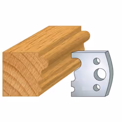 Jeu de 2 fers Hauteur 40mm Entr'axe 24mm Epaisseur 4mm Multi-moulures Fers réaffutables Se monte sur porte outils 40 et 50mm  ...